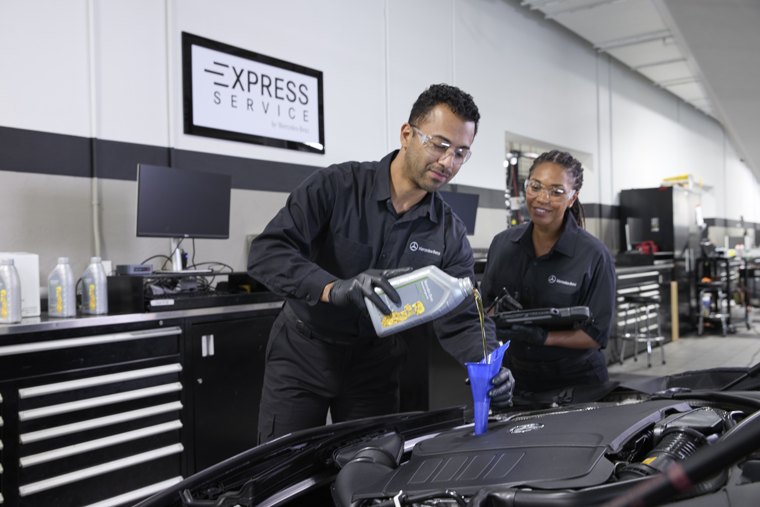 Mercedes-Benz technician