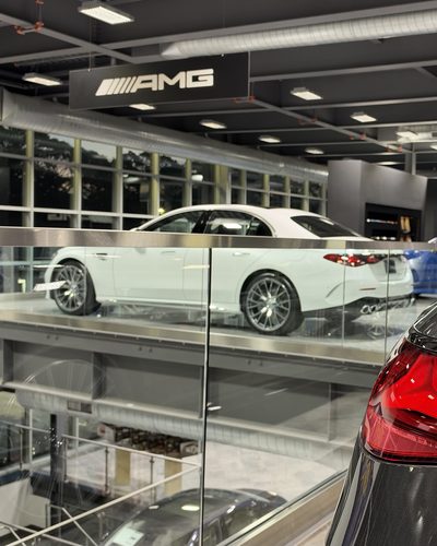 AMG E-Class on the mezzanine