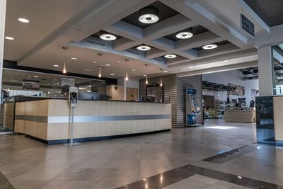 Service reception desk