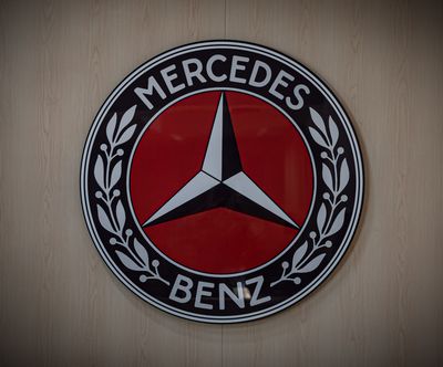 Classic Mercedes-Benz emblem